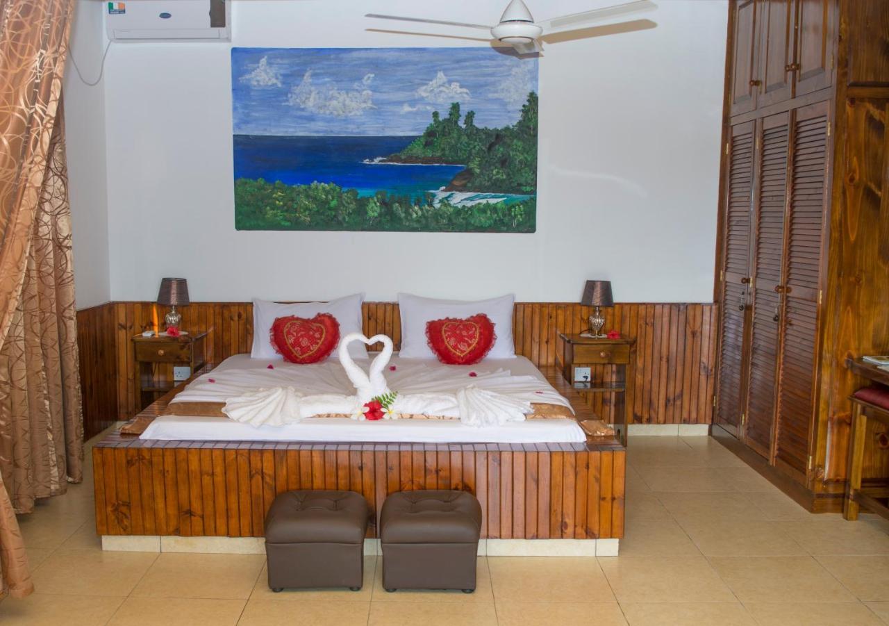 Les Elles Guesthouse Self Catering Baie Lazare  Exterior foto